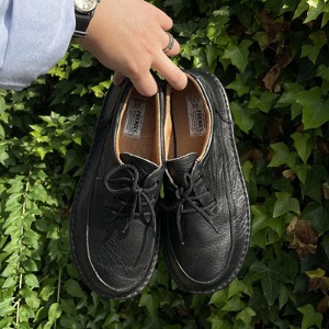 Wide fit leather shoes